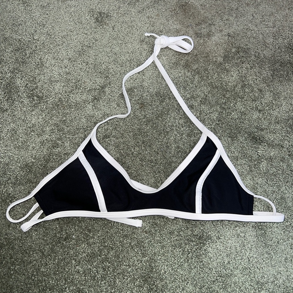 BLACK AND WHITE BIKINI SWIMSUIT TOP SZ SMALL